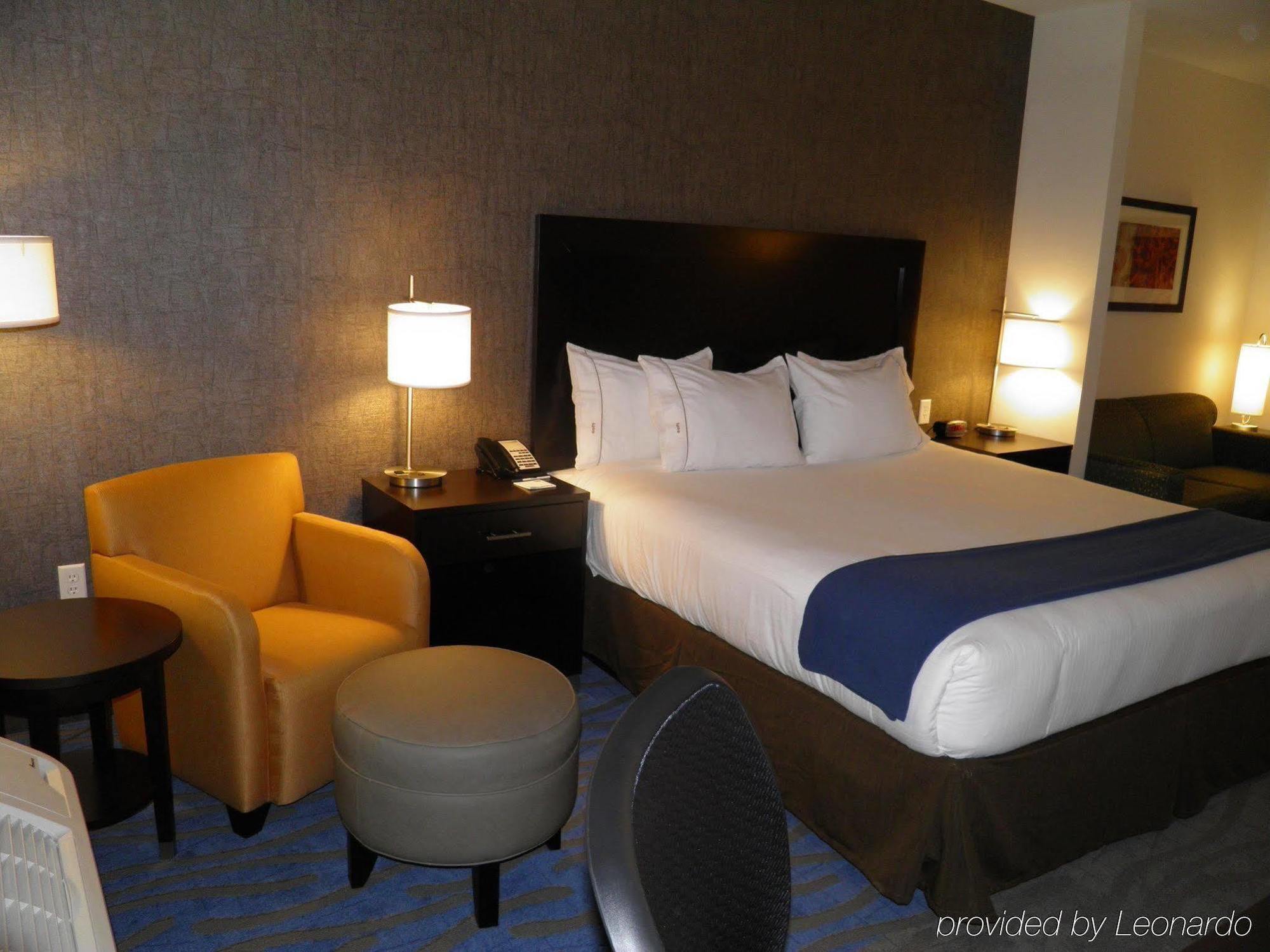 Holiday Inn Express & Suites Overland Park, An Ihg Hotel Eksteriør billede